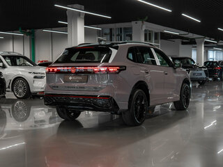2026 Volkswagen Tiguan L Pro III (China Market), серый, 5000000 рублей, вид 5
