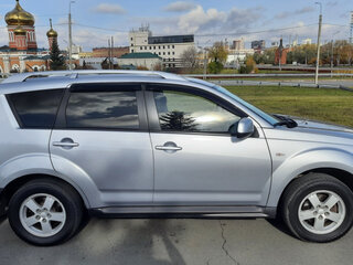 2008 Mitsubishi Outlander II, серебристый, 995000 рублей, вид 3