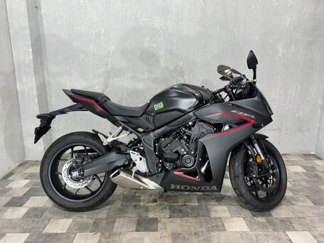 2025 Honda CBR 650R, чёрный, 1185000 рублей, вид 1