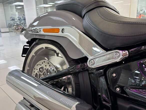 2024 Harley-Davidson Fat Boy, серый, 2555000 рублей - вид 26
