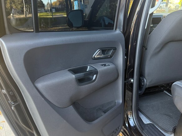 2016 Volkswagen Amarok I Рестайлинг, чёрный, 2350000 рублей - вид 11