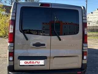 2017 Renault Trafic III, серый, 2380000 рублей, вид 2