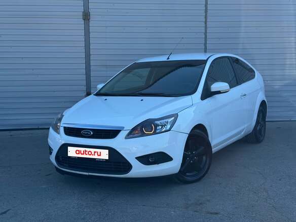 2008 Ford Focus II Рестайлинг, белый, 435000 рублей - вид 1