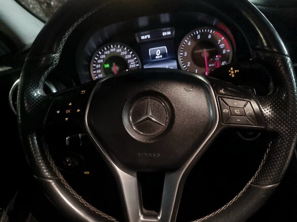 2014 Mercedes-Benz A-Класс 180 III (W176), белый, 1100000 рублей - вид 9