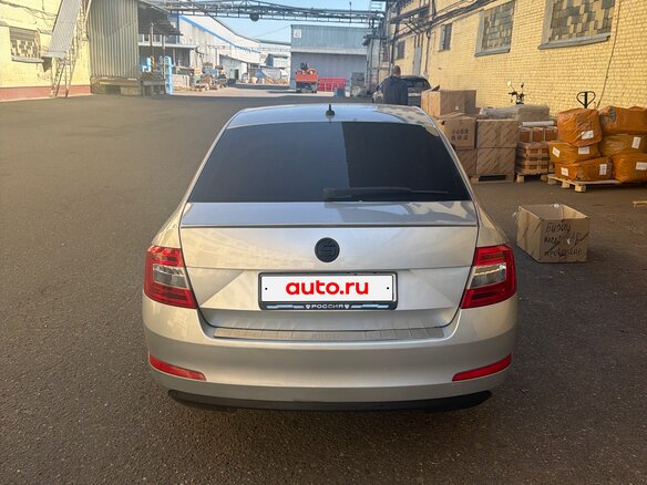 2013 Skoda Octavia III (A7), серебристый, 1100000 рублей - вид 4