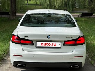2020 BMW 5 серии 530i xDrive VII (G30/G31/G38) Рестайлинг, белый, 3311288 рублей, вид 4