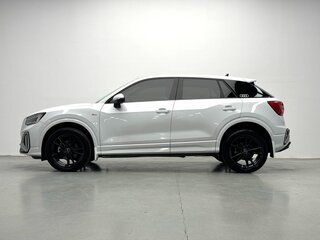 2022 Audi Q2 L 35 TFSI I Рестайлинг, белый, 1966666 рублей, вид 4
