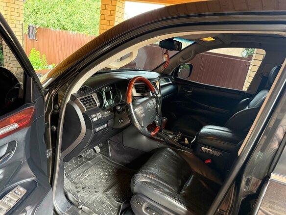 2011 Lexus LX 570 III, чёрный, 3050000 рублей - вид 16