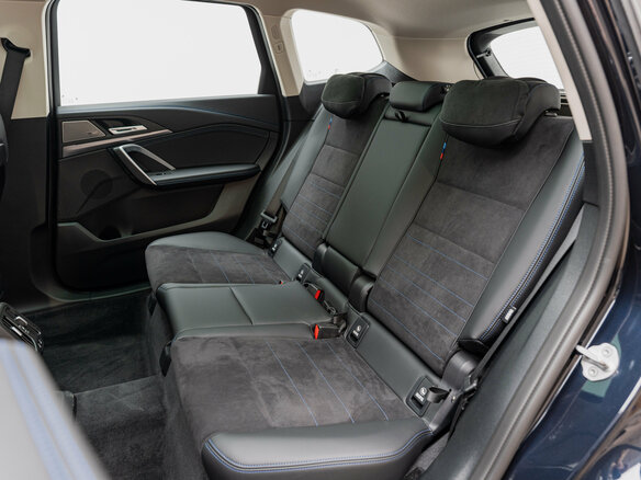 2026 BMW X1 Long 25Li xDrive III (U11/U12), чёрный, 5800000 рублей - вид 25