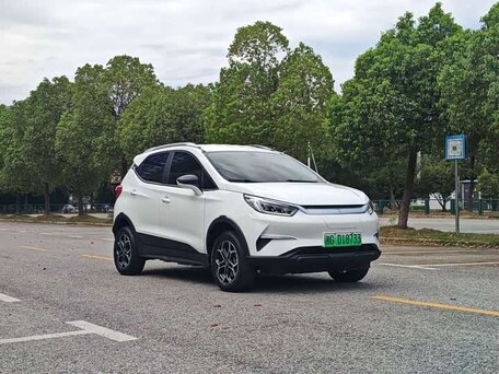 2023 BYD Yuan Pro (50 kWh) I Рестайлинг 2 (Pro), белый, 1355000 рублей, вид 3