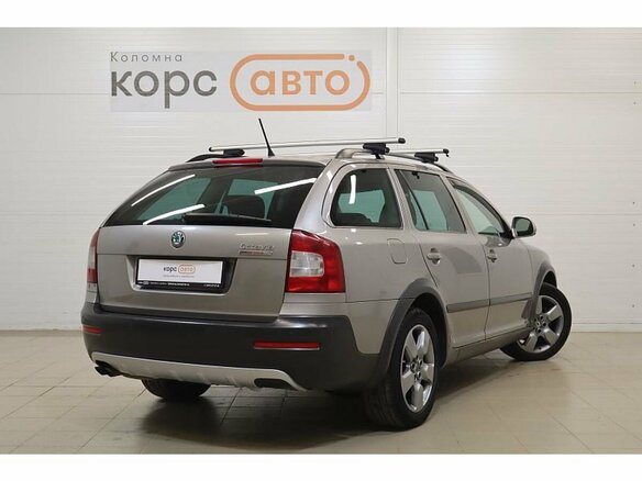 2011 Skoda Octavia Scout II (A5) Рестайлинг, серый, 1057400 рублей - вид 2