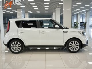 2017 Kia Soul II Рестайлинг, белый, 1153000 рублей, вид 5