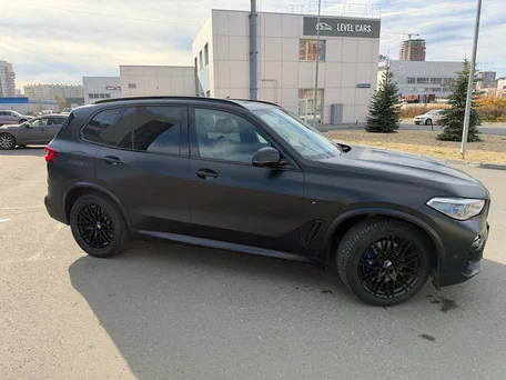 2020 BMW X5 30d IV (G05/G18), чёрный, 8200000 рублей, вид 2