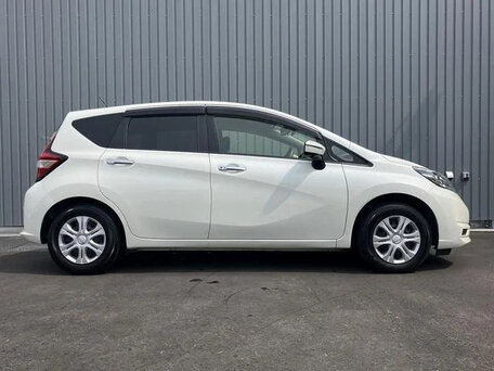 2020 Nissan Note II Рестайлинг, белый, 920004 рублей, вид 4