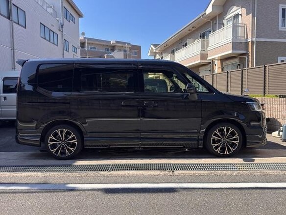 2023 Honda Stepwgn Spada VI, чёрный, 2410000 рублей - вид 4