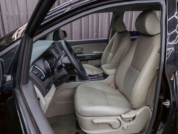 2019 Kia Carnival III, чёрный, 2795000 рублей - вид 10