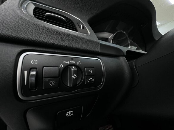 2016 Volvo S60 II Рестайлинг, серебристый, 1350000 рублей - вид 34