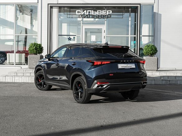 2023 Omoda C5 I, синий, 1800000 рублей - вид 5