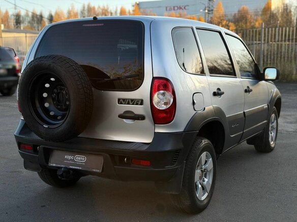 2011 Chevrolet Niva I Рестайлинг, серебристый, 421000 рублей - вид 5