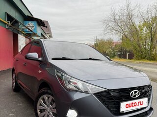 2021 Hyundai Solaris II Рестайлинг, серый, 1600000 рублей, вид 2