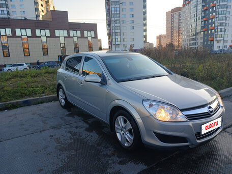 2011 Opel Astra H Рестайлинг, бежевый, 410000 рублей, вид 1