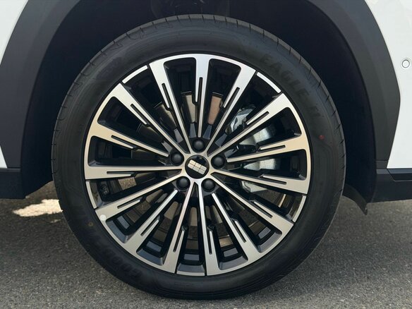 2026 Geely Galaxy M7, белый, 3500000 рублей - вид 8