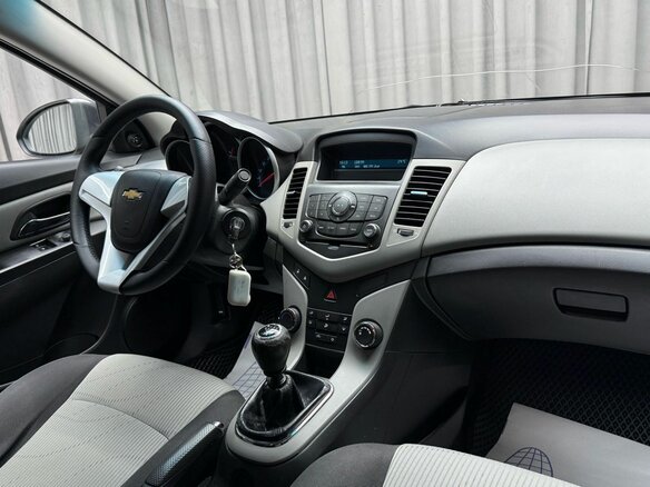 2011 Chevrolet Cruze I, серый, 779000 рублей - вид 7