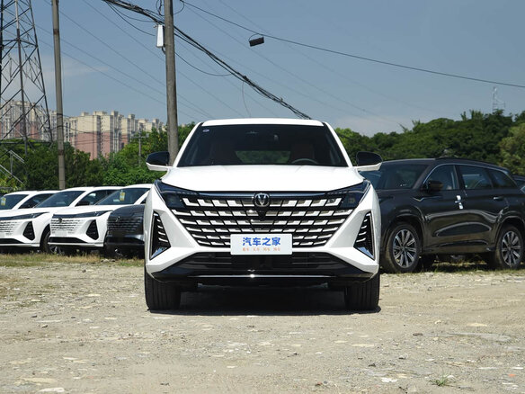 2026 Changan UNI-Z, белый, 2260000 рублей - вид 2