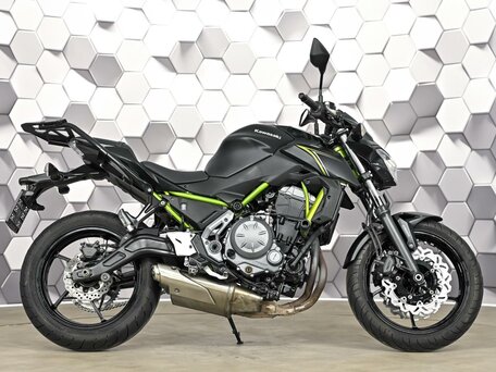 2019 Kawasaki Z 650, чёрный, 649000 рублей, вид 3
