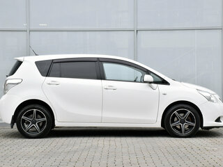 2010 Toyota Verso I, белый, 1075000 рублей, вид 3