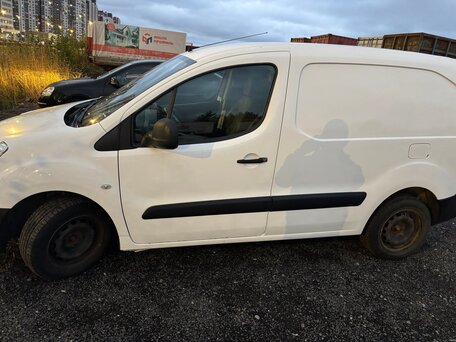 2014 Citroen Berlingo, белый, 700000 рублей, вид 2