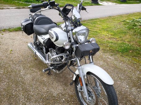 2023 Bajaj Avenger, белый, 169000 рублей, вид 4