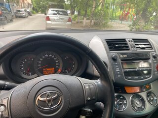 2011 Toyota RAV4 Long III (XA30) Рестайлинг, серебристый, 1350000 рублей, вид 2