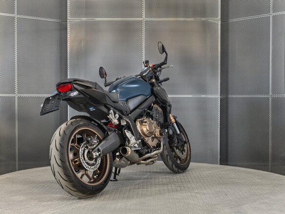 2022 Honda CB 650R, синий, 977000 рублей - вид 7