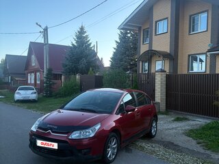 2010 Citroen C4 I Рестайлинг, красный, 235000 рублей, вид 4