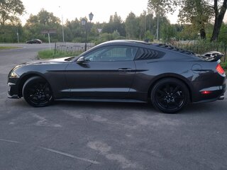 2020 Ford Mustang VI Рестайлинг, чёрный, 2800000 рублей, вид 3