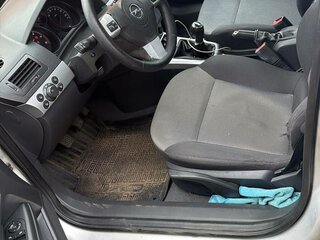 2009 Opel Astra H Рестайлинг, серый, 420000 рублей, вид 3