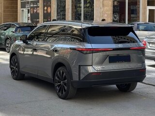 2026 Toyota bZ3X 58.3 kWh, серый, 2730000 рублей, вид 4