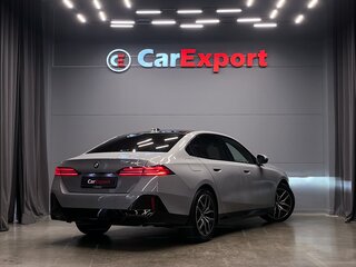 2026 BMW 5 серии 520i VIII (G60/G61/G68), серый, 7800000 рублей, вид 5
