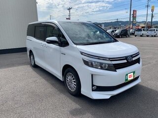 2016 Toyota Voxy III (R80), белый, 1644069 рублей, вид 3