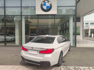 2023 BMW 5 серии Long 530Li VII (G30/G31/G38) Рестайлинг, белый, 5600000 рублей, вид 3