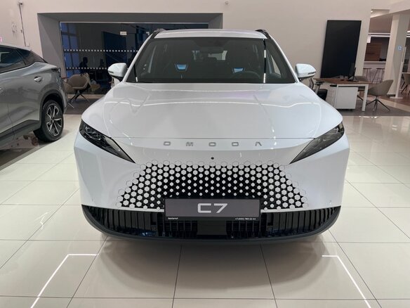 2026 Omoda C7, белый, 3299000 рублей - вид 2