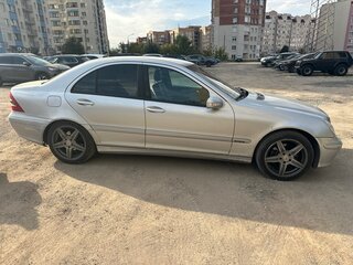 2003 Mercedes-Benz C-Класс 200 II (W203), серебристый, 600000 рублей, вид 2