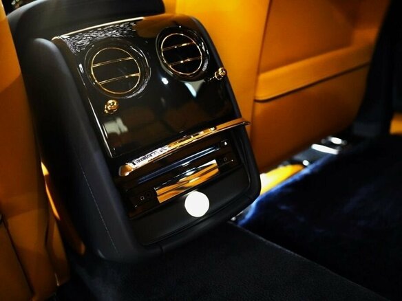 2025 Rolls-Royce Phantom Extended VIII Рестайлинг (Series II), чёрный, 89000000 рублей - вид 24