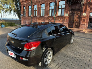 2011 Chevrolet Cruze I, чёрный, 800000 рублей, вид 3