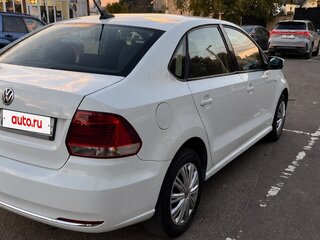 2018 Volkswagen Polo V Рестайлинг, белый, 630000 рублей, вид 4