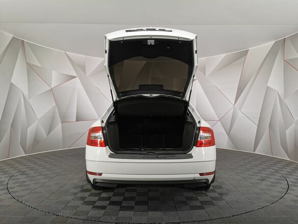 2020 Skoda Octavia III (A7) Рестайлинг, белый - вид 9
