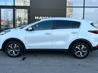 2020 Kia Sportage IV Рестайлинг, белый, 2359900 рублей, вид 3