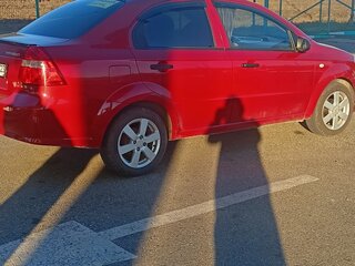2011 Chevrolet Aveo I Рестайлинг, красный, 500000 рублей, вид 5