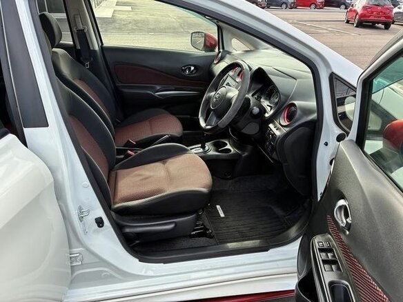 2018 Nissan Note Nismo II Рестайлинг, белый, 750333 рублей - вид 12